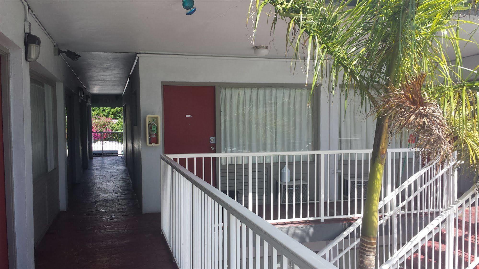 Up Midtown Motel Miami Exterior foto